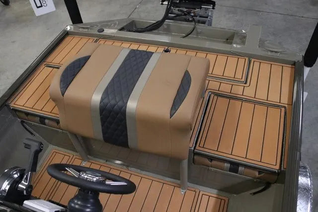 Slide: The Image of Edge Boats 963 CC 2026 - 7