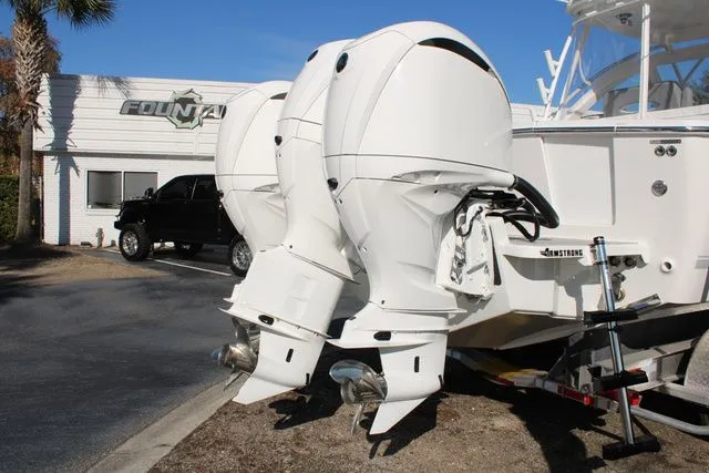 Slide: The Image of Albemarle 30 Express 2024 - 10