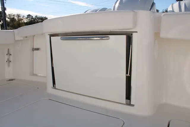 Slide: The Image of Albemarle 30 Express 2024 - 20