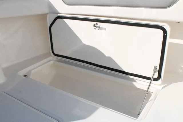 Slide: The Image of Albemarle 30 Express 2024 - 32