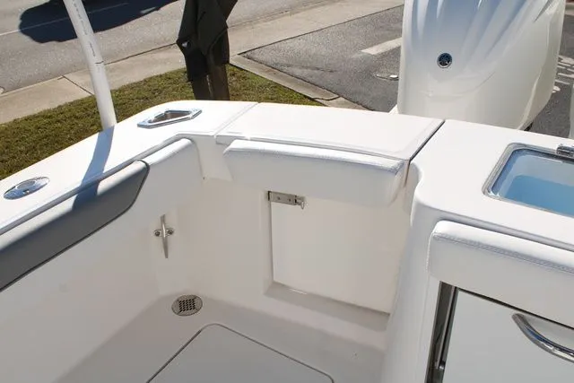 Slide: The Image of Albemarle 30 Express 2024 - 35