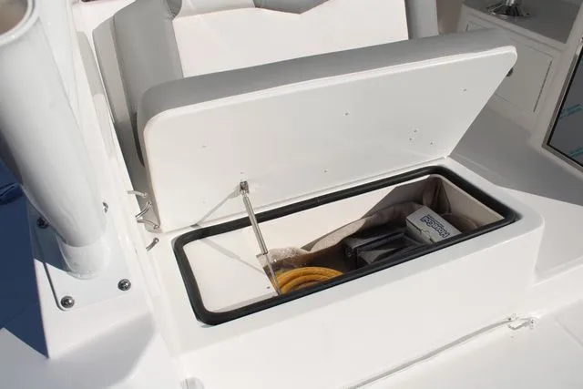 Slide: The Image of Albemarle 30 Express 2024 - 44