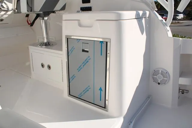 Slide: The Image of Albemarle 30 Express 2024 - 45