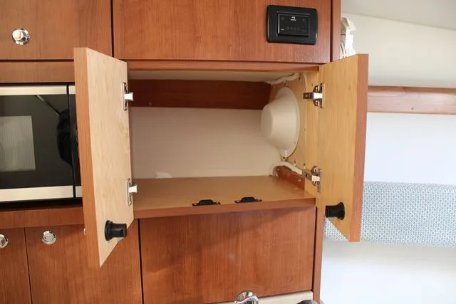 Slide: The Image of Albemarle 30 Express 2024 - 75