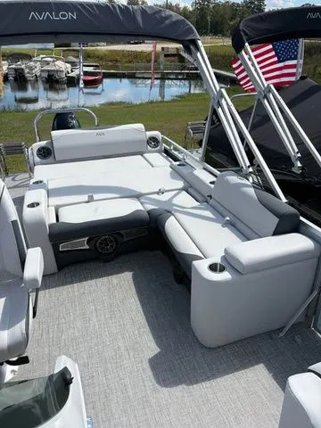 Slide: The Image of Avalon LSZ - 23 FT VRL 2026 - 11