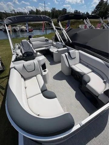 Slide: The Image of Avalon LSZ - 23 FT VRL 2026 - 3