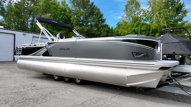The Image of Avalon LSZ - 25 FT Entertainer 2026 - 1