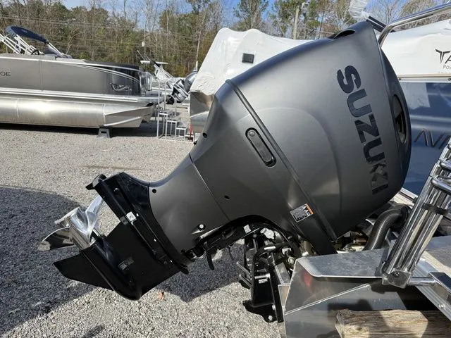Slide: The Image of Avalon Venture 85 - 23 FT Rear Fish 2026 - 12