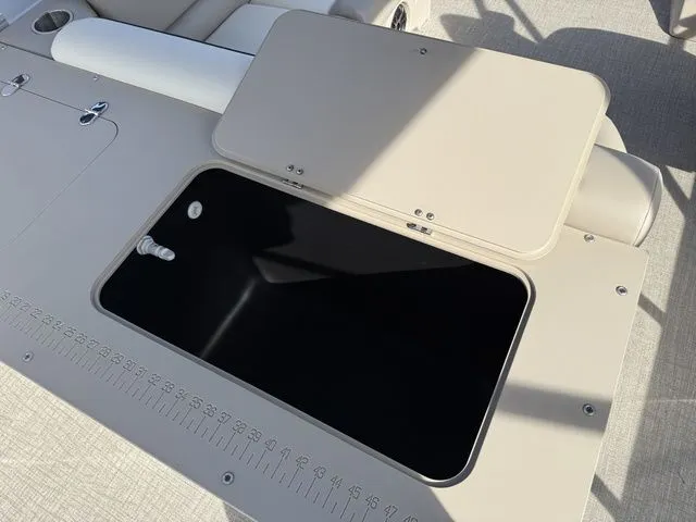 Slide: The Image of Avalon Venture 85 - 23 FT Rear Fish 2026 - 19