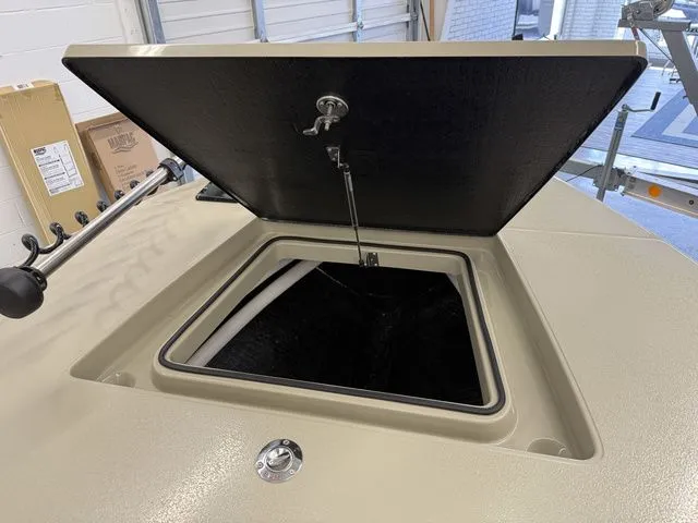 Slide: The Image of East Cape EVO 18V 2026 - 13