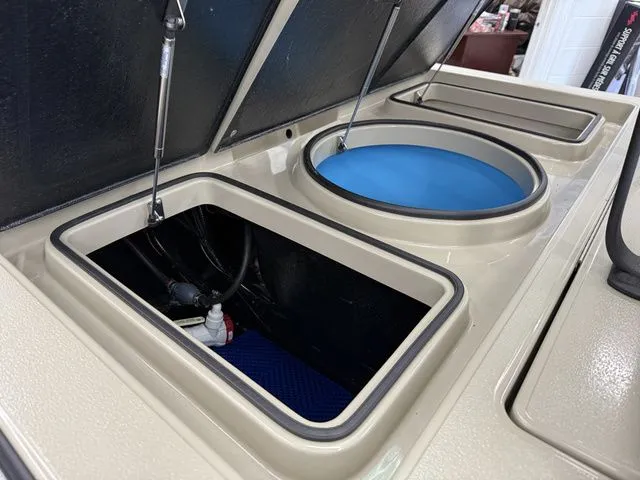 Slide: The Image of East Cape EVO 18V 2026 - 8