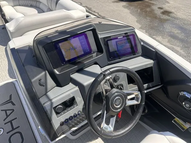 Slide: The Image of Tahoe Cascade - 23 FT Cruise Rear Bench 2025 - 17