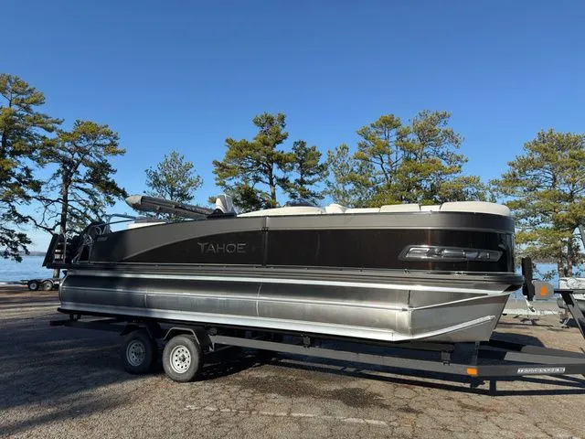 Slide: The Image of Tahoe Cascade - 23 FT Cruise Rear Bench 2025 - 20