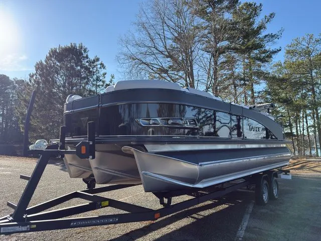 Slide: The Image of Tahoe Cascade - 23 FT Cruise Rear Bench 2025 - 23