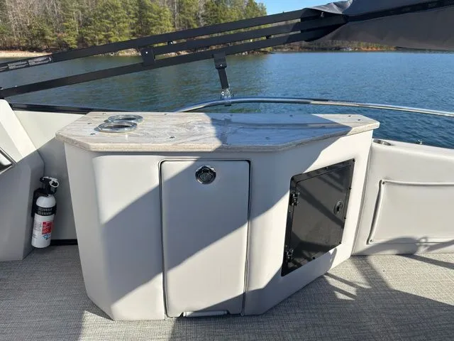 Slide: The Image of Tahoe Cascade - 23 FT Cruise Rear Bench 2025 - 25