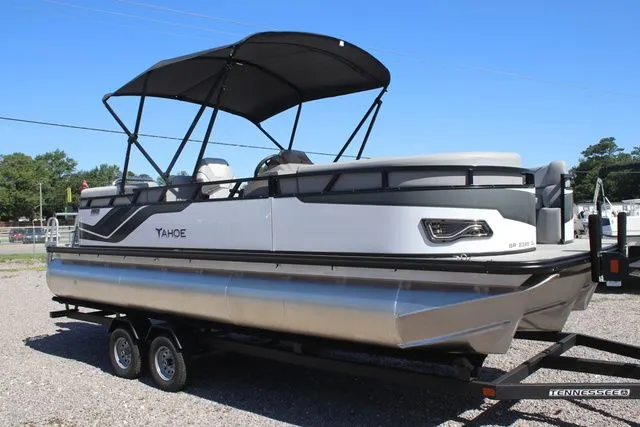 Slide: The Image of Tahoe Sport 85 - 23 FT Quad Lounger 2025 - 2