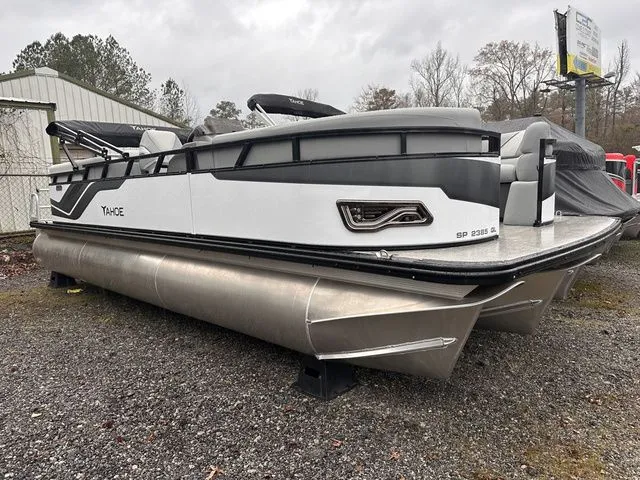 Slide: The Image of Tahoe Sport 85 - 23 FT Quad Lounger 2025 - 7