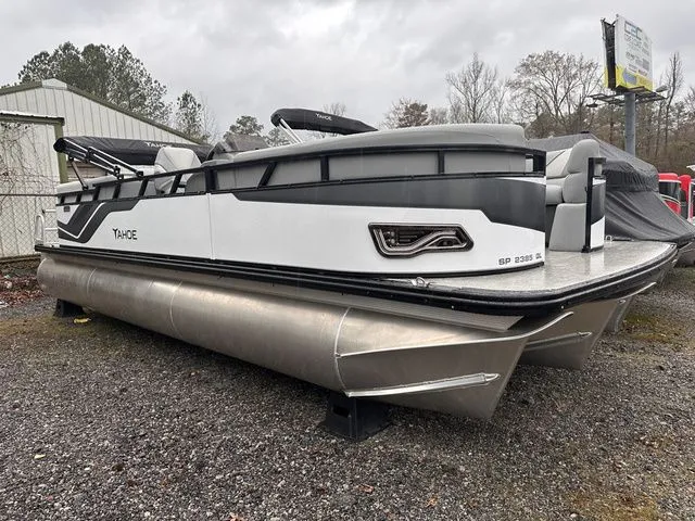 Slide: The Image of Tahoe Sport 85 - 23 FT Quad Lounger 2025 - 8