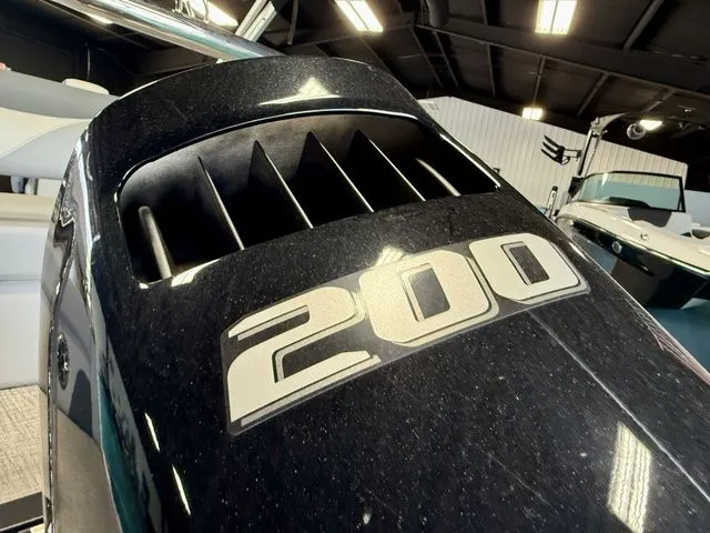 Slide: The Image of Tahoe LTZ - 23 FT Cruise Rear Bench 2025 - 15