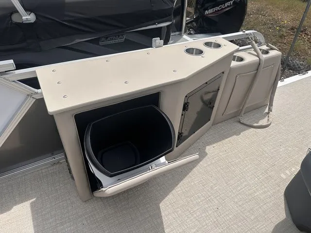 Slide: The Image of Tahoe LTZ - 23 FT Cruise Rear Bench 2025 - 13