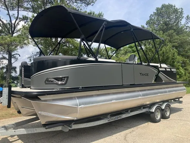 Slide: The Image of Tahoe LTZ - Quad Lounger 25' 2025 - 5