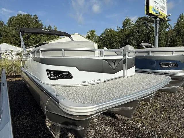 The Image of Tahoe Sport 85 - 21 FT Cruise 2026 - 1