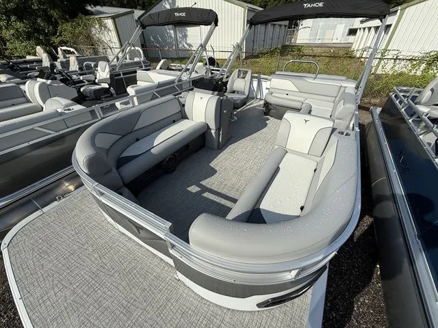 Slide: The Image of Tahoe Sport 85 - 21 FT Cruise 2026 - 3