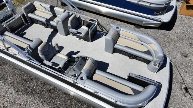 Slide: The Image of Tahoe Sport 85 - 23 FT Quad Lounger 2026 - 2