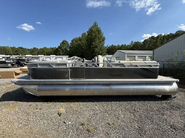 Slide: The Image of Tahoe Sport 85 - 23 FT Quad Lounger 2026 - 5