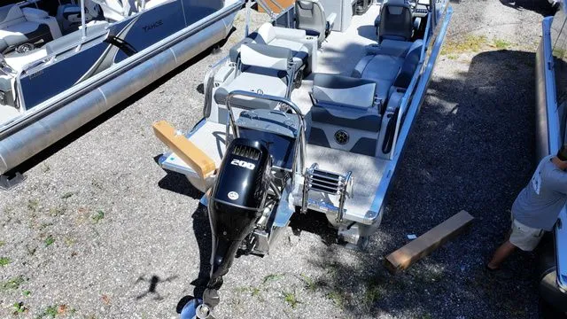 Slide: The Image of Tahoe LTZ - 23 FT Quad Lounger Shift 2026 - 4