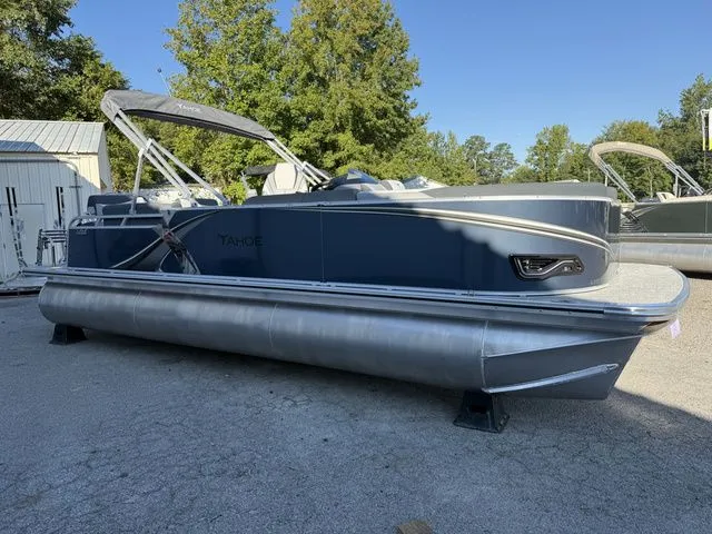 Slide: The Image of Tahoe LTZ - 23 FT Quad Lounger Shift 2026 - 6