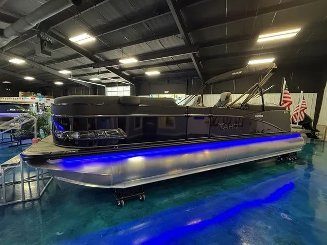 The Image of Tahoe Cascade - 25 FT Quad Lounger 2026 - 1