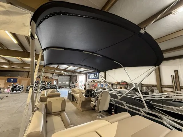 Slide: The Image of Tahoe Sport - 23 FT Cruise 2026 - 12