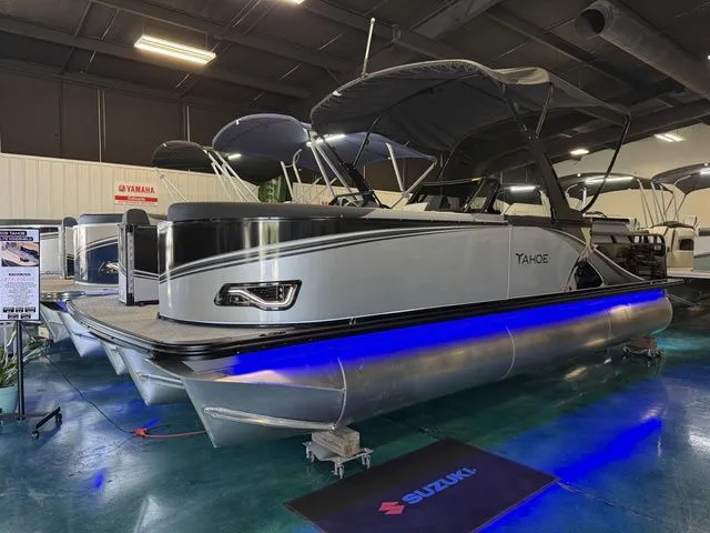 The Image of Tahoe LTZ - 23 FT Elite Windshield 2026 - 1