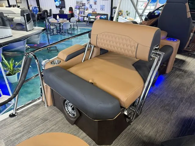 Slide: The Image of Tahoe Cascade - Quad Lounger Shift Windshield 2026 - 10