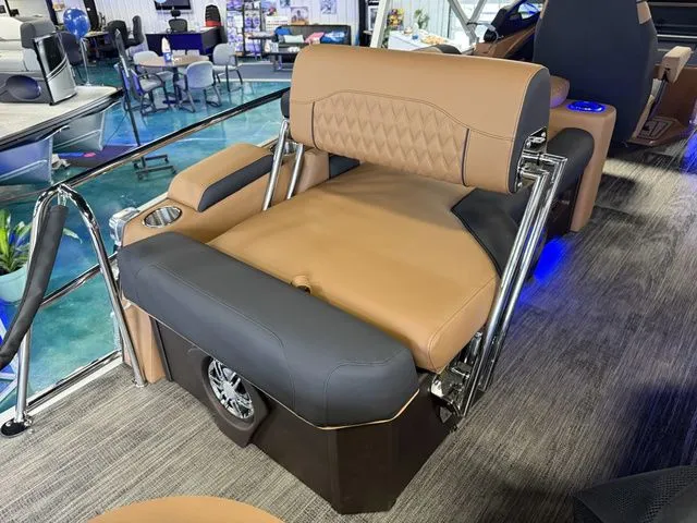 Slide: The Image of Tahoe Cascade - Quad Lounger Shift Windshield 2026 - 9