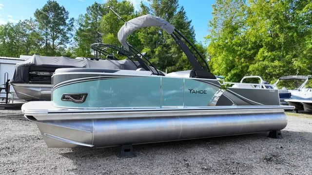 The Image of Tahoe LTZ - 23 FT Entertainer 2026 - 1