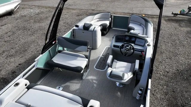 Slide: The Image of Tahoe LTZ - 23 FT Entertainer 2026 - 6