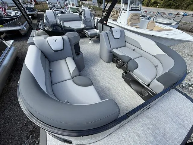 Slide: The Image of Tahoe LTZ - 23 FT Versatile Rear Lounger 2026 - 5