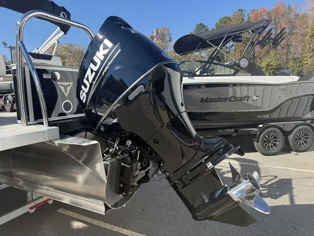 Slide: The Image of Tahoe Cascade - Quad Lounger Shift Windshield 2026 - 12