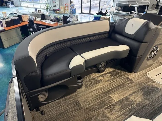 Slide: The Image of Tahoe Cascade - 25 FT Quad Lounger 2026 - 5