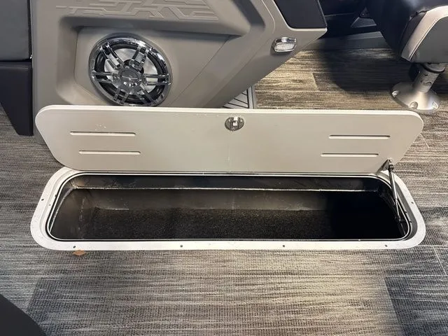 Slide: The Image of Tahoe Cascade - 25 FT Quad Lounger 2026 - 7