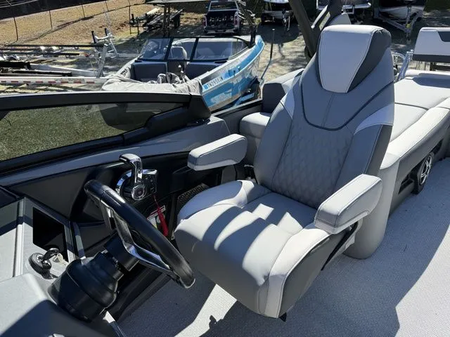 Slide: The Image of Tahoe Cascade - Quad Lounger Shift Windshield 2026 - 17