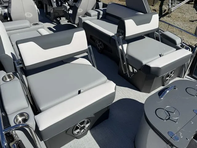 Slide: The Image of Tahoe Cascade - Quad Lounger Shift Windshield 2026 - 24