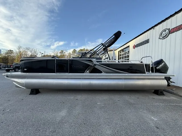 Slide: The Image of Tahoe LTZ - 25 FT Versatile Rear Bench 2026 - 3