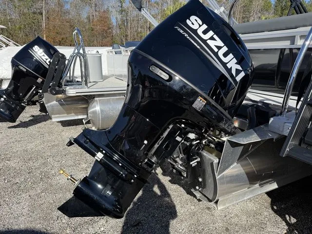 Slide: The Image of Tahoe LTZ - 23 FT Versatile Rear Lounger 2026 - 7