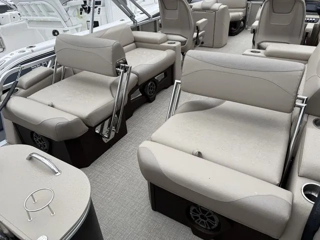 Slide: The Image of Tahoe LTZ - 23 FT Quad Lounger Shift 2026 - 8