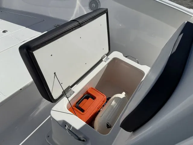 Slide: The Image of Clearwater 2300 Center Console 2023 - 14