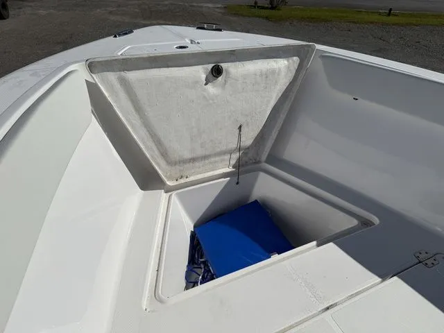 Slide: The Image of Clearwater 2300 Center Console 2023 - 16