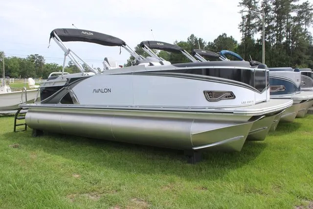 The Image of Avalon LSZ - 23 FT Quad Lounger 2025 - 1